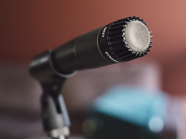 Différences entre les microphones dynamiques et à condensateur